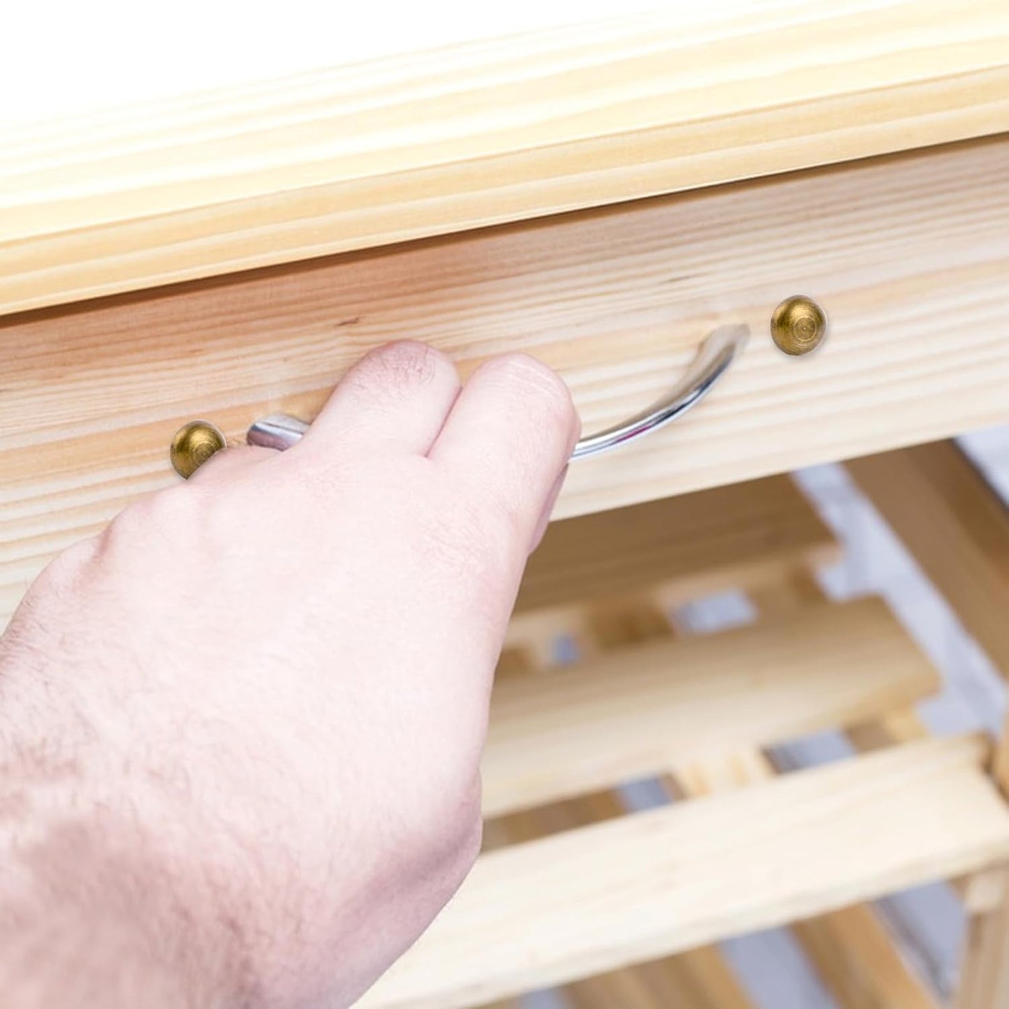 Dekorative Messingschrauben mit Abdeckkappen 15 mm (24 Stück)